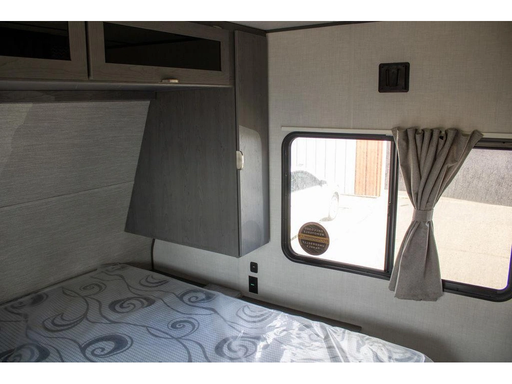 2025 Forest River Ozark 2690bhl-98 alt