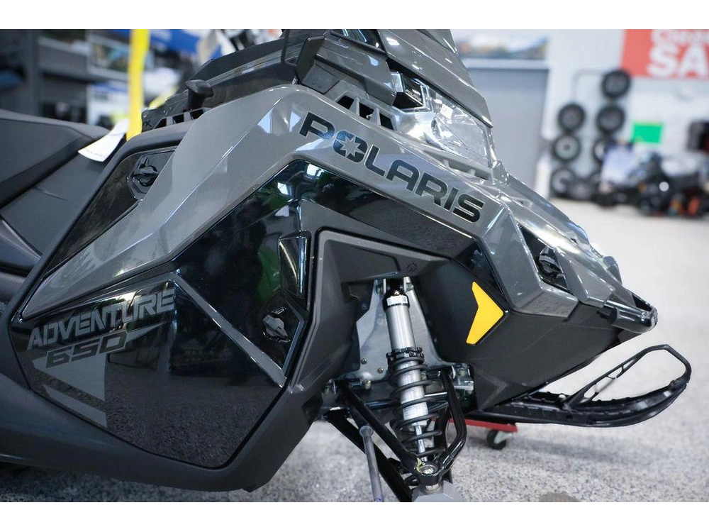 2025 Polaris 650 Titan Adventure 1.8 alt
