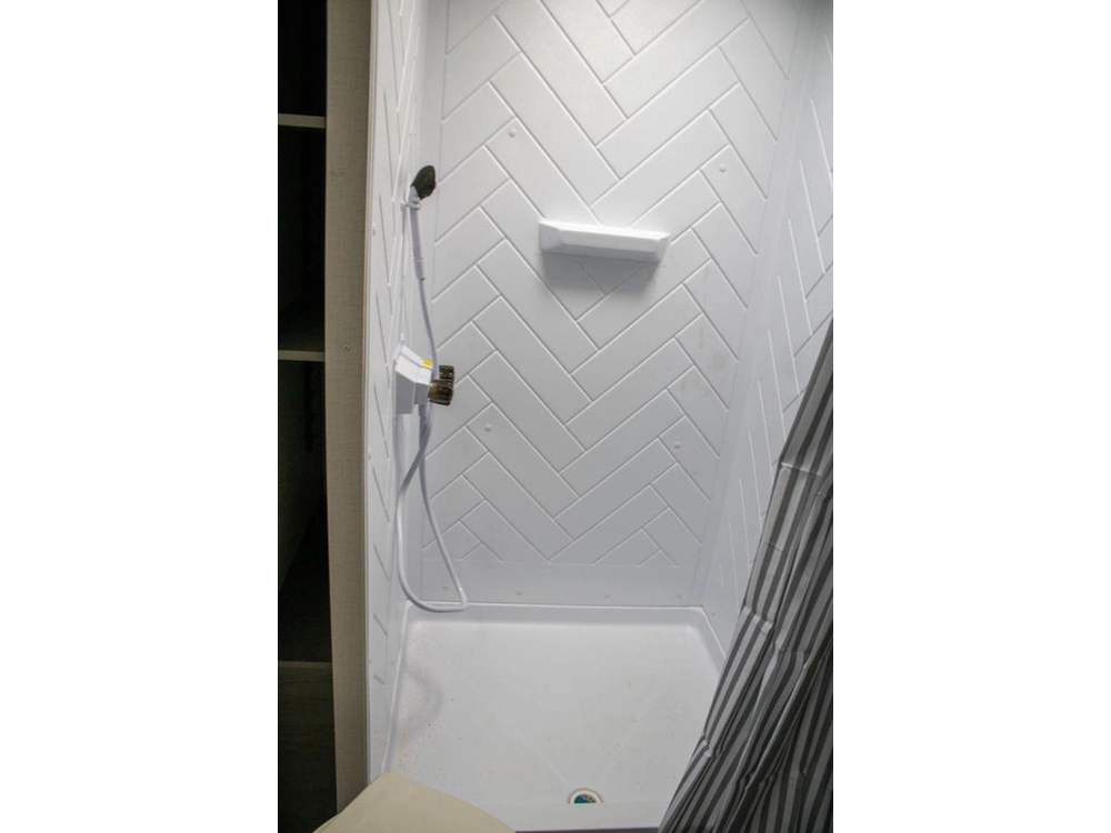 2025 Forest River Ozark 2400bh-98 alt