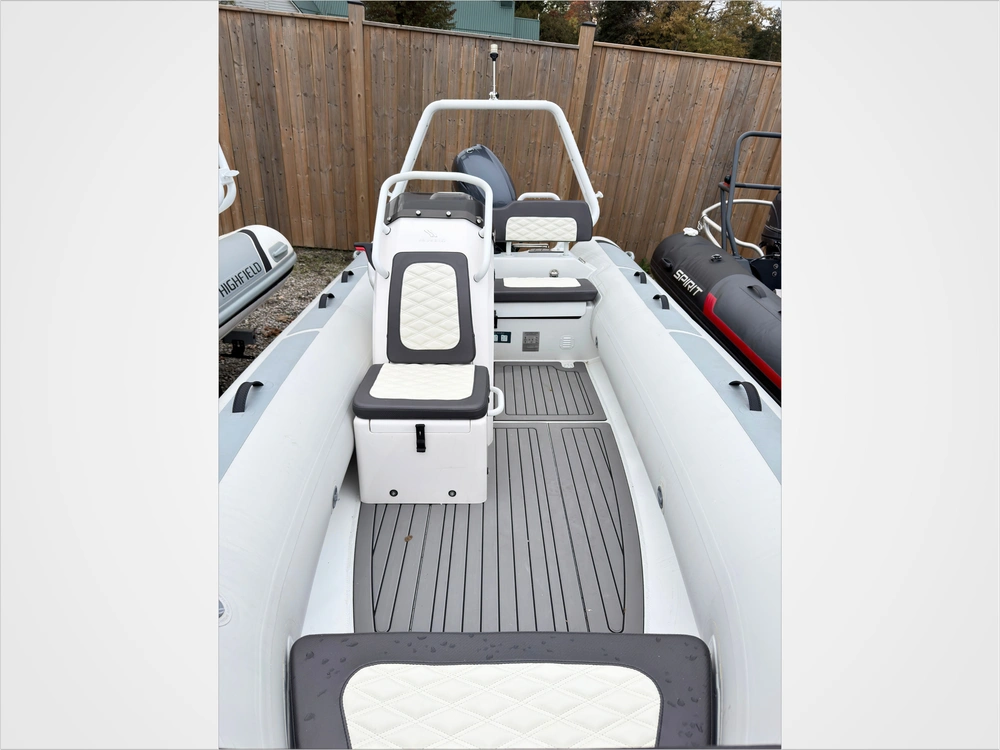 2023 Highfield Sp460 alt