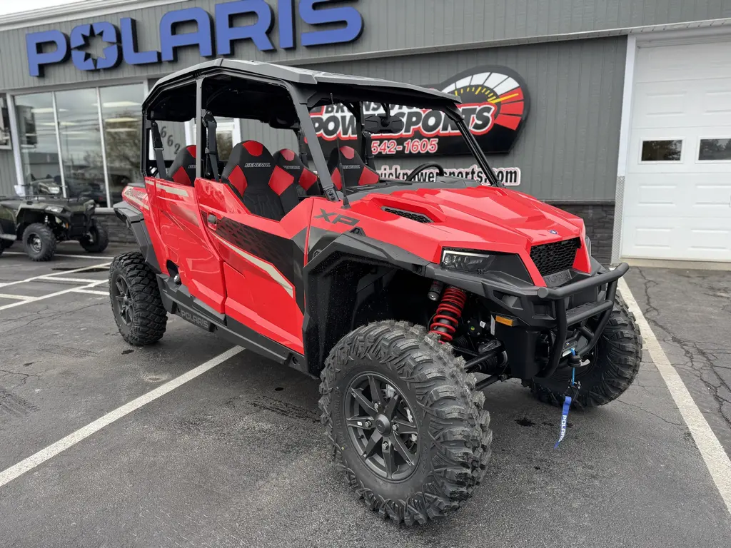 Polaris GENERAL 1000 XP 4 2025 - ULTIMATE INDY RED