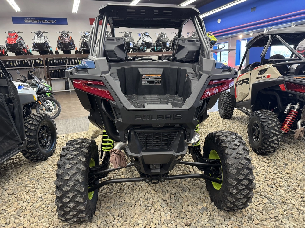 2025 Polaris Rzr Pro Xp Ultimate alt