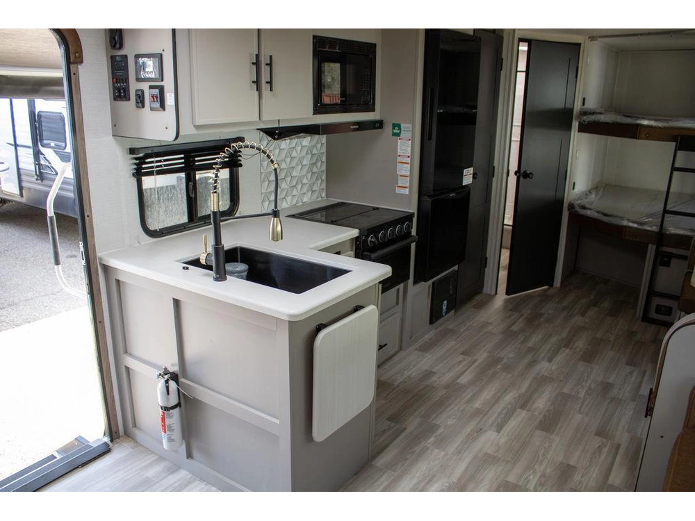 2025 Forest River Vbt24db-or alt