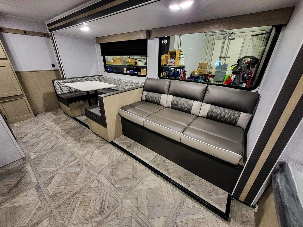 2023 Forest River Evo 180ss alt