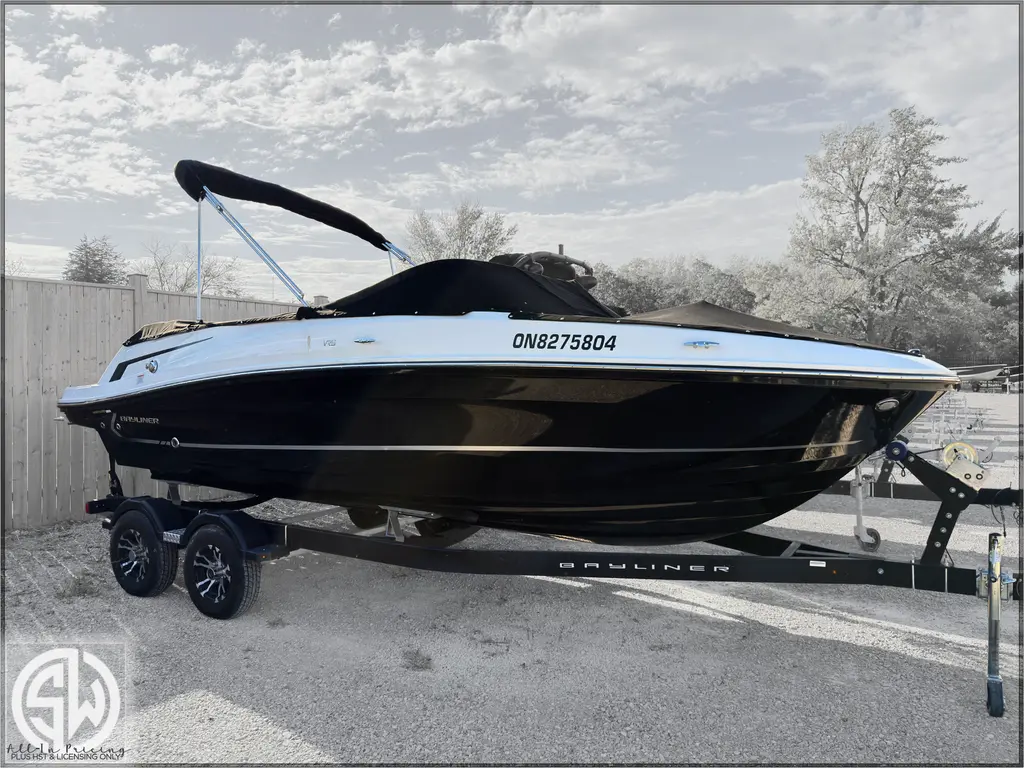 2022 Bayliner VR5