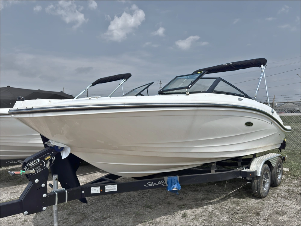 2023 Sea Ray Spx 190 alt