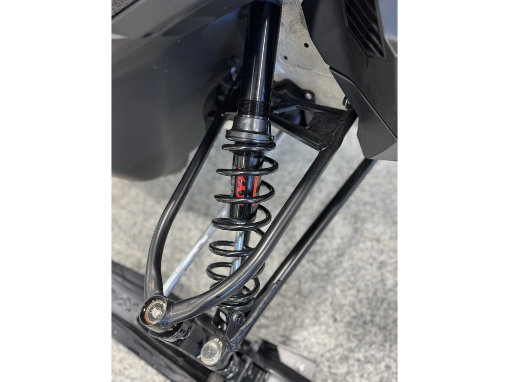 2024 Ski-doo Renegade X 900 R alt