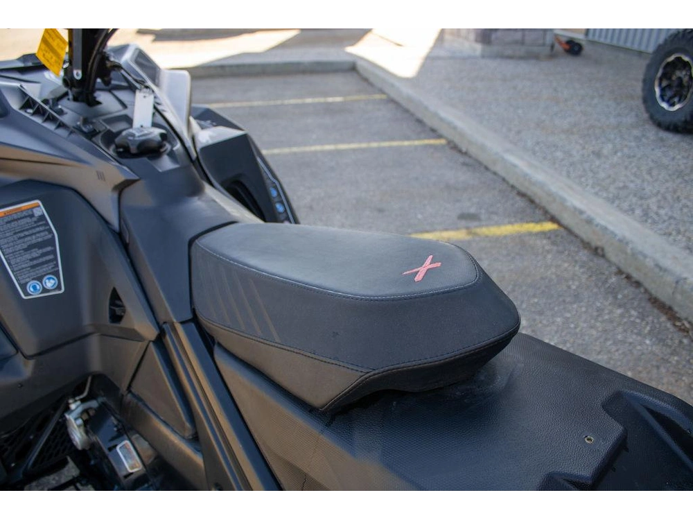 2022 Ski-doo 850 E-tec® alt