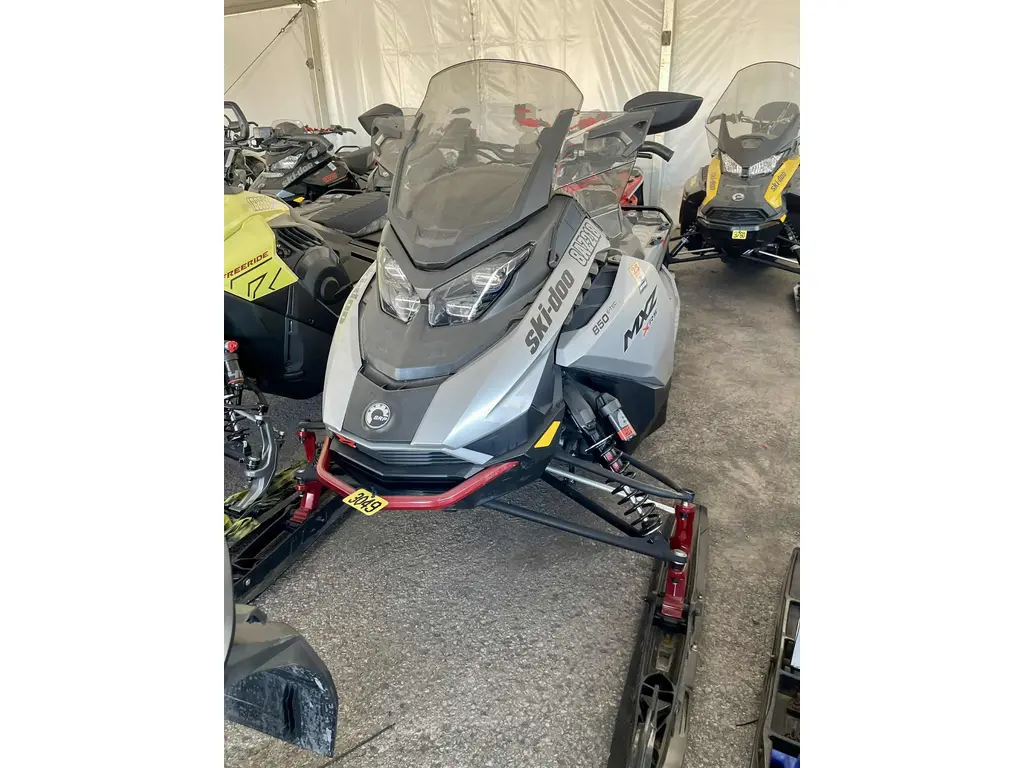 BRP 2024 Ski-Doo MXZ X-RS 850 E-TEC Smart-Shox + Big 10.25” Screen! 2024
