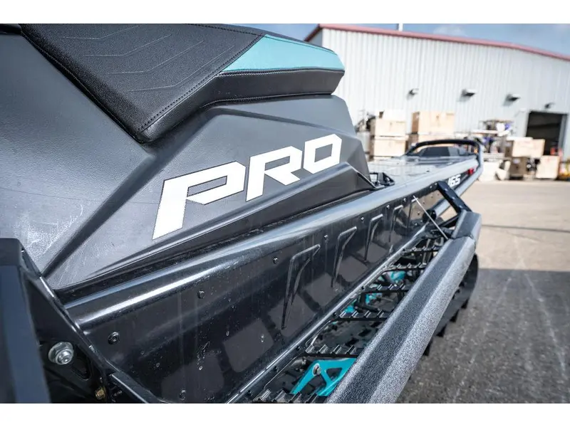 2023 Polaris 850 PRO RMK Slash 165 2.75"