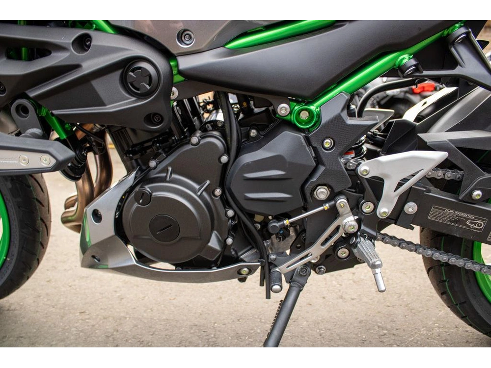2025 Kawasaki Z500 Se alt