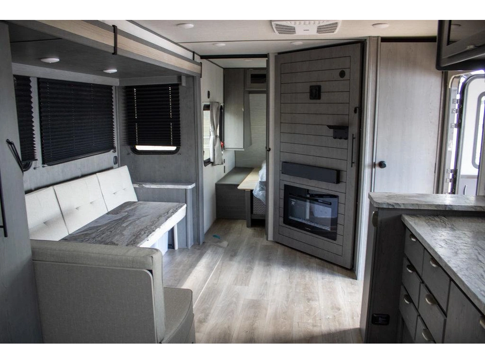 2025 Forest River Ozark 2690bhk-98 alt