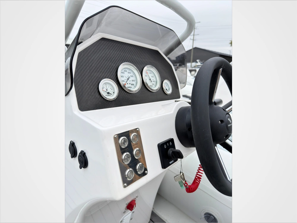 2023 Highfield Sp460 alt