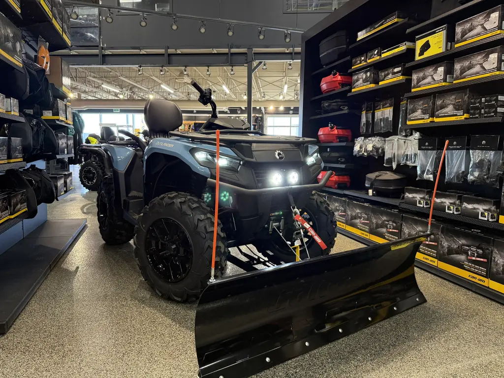2025 Can-Am OUTLANDER MAX XT 700
