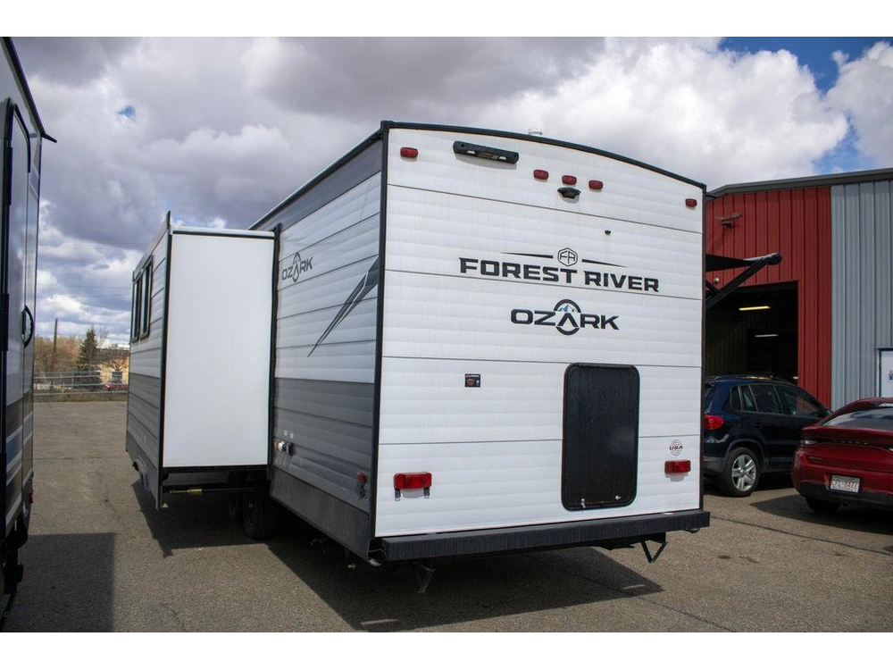 2025 Forest River Ozark 2690bhl-98 alt