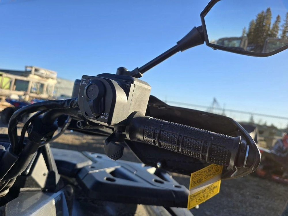 2025 Cfmoto Cforce 600 Touring alt