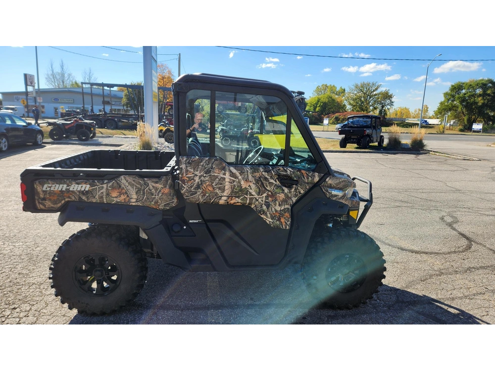2024 Can-am Defender Limited Camo alt