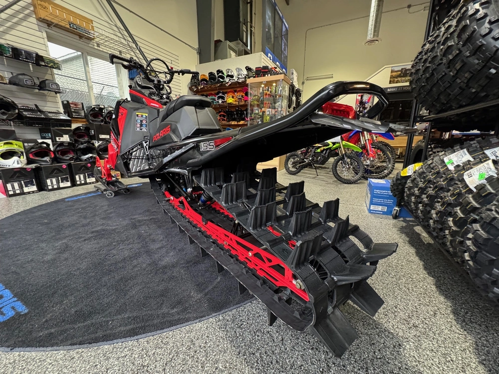 2026 Polaris Sno-26 Boost Rmk Khaos 155 Patriot Boost - Indy® Red / Gloss Black alt