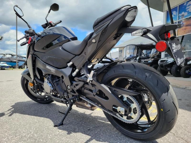 2025 Suzuki Gsx-s1000a alt
