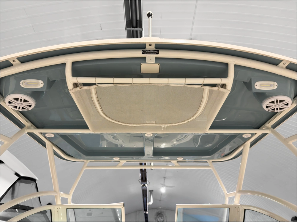 2023 Sailfish 245 Dc No Luxury Tax* alt