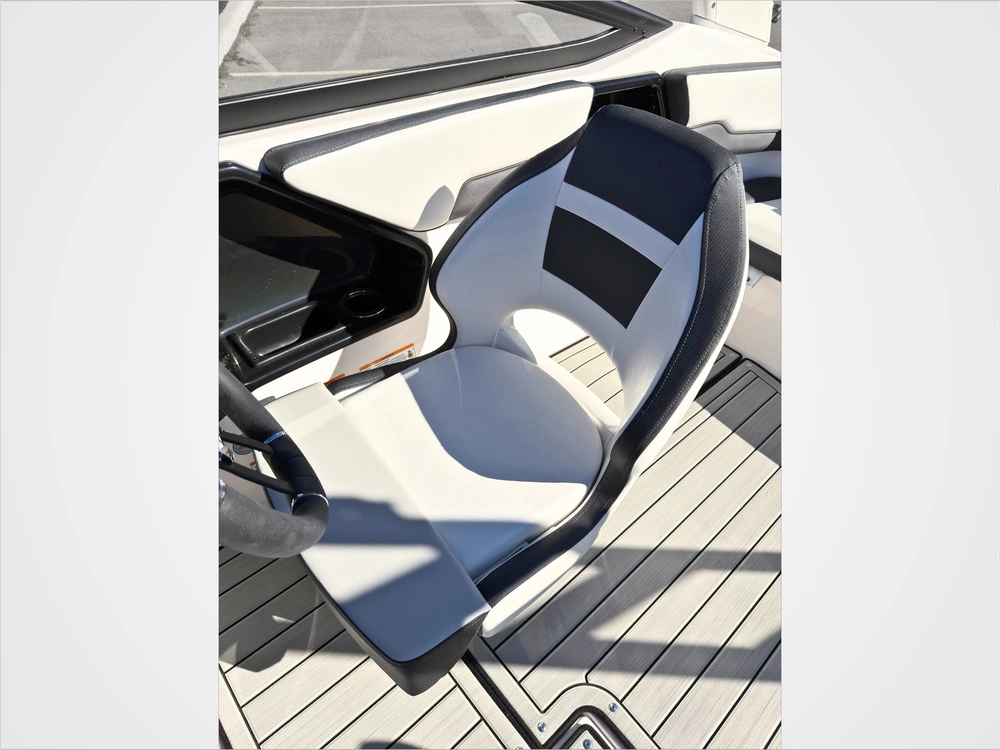 2025 Yamaha 195s $4,000 Black Friday Rebate alt