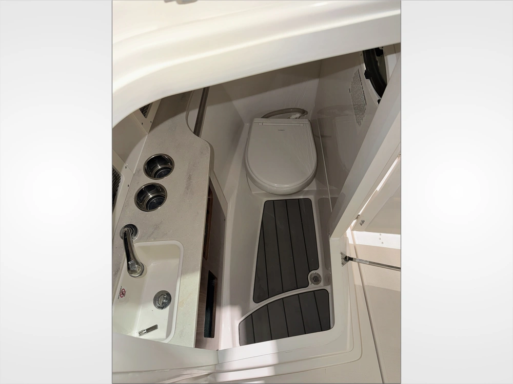 2023 Sailfish 245 Dc No Luxury Tax* alt