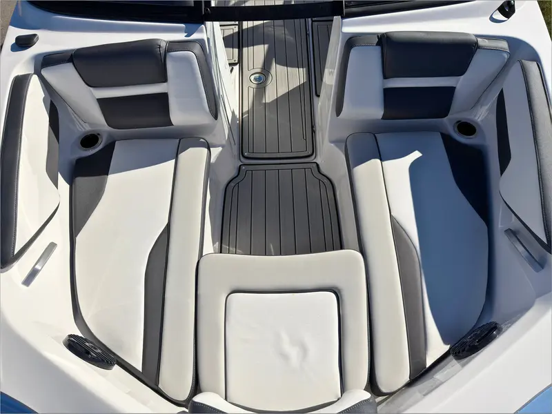 Yamaha 195S 2025