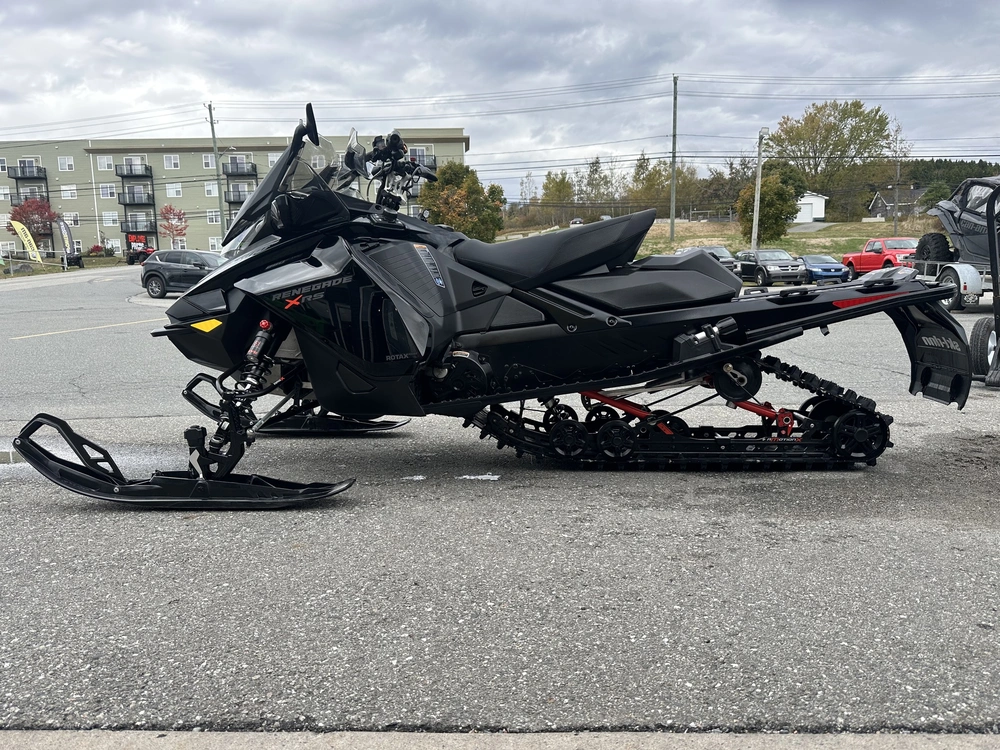 2022 Ski-doo Renegade Xrs 850 E-tec Ice Ri alt