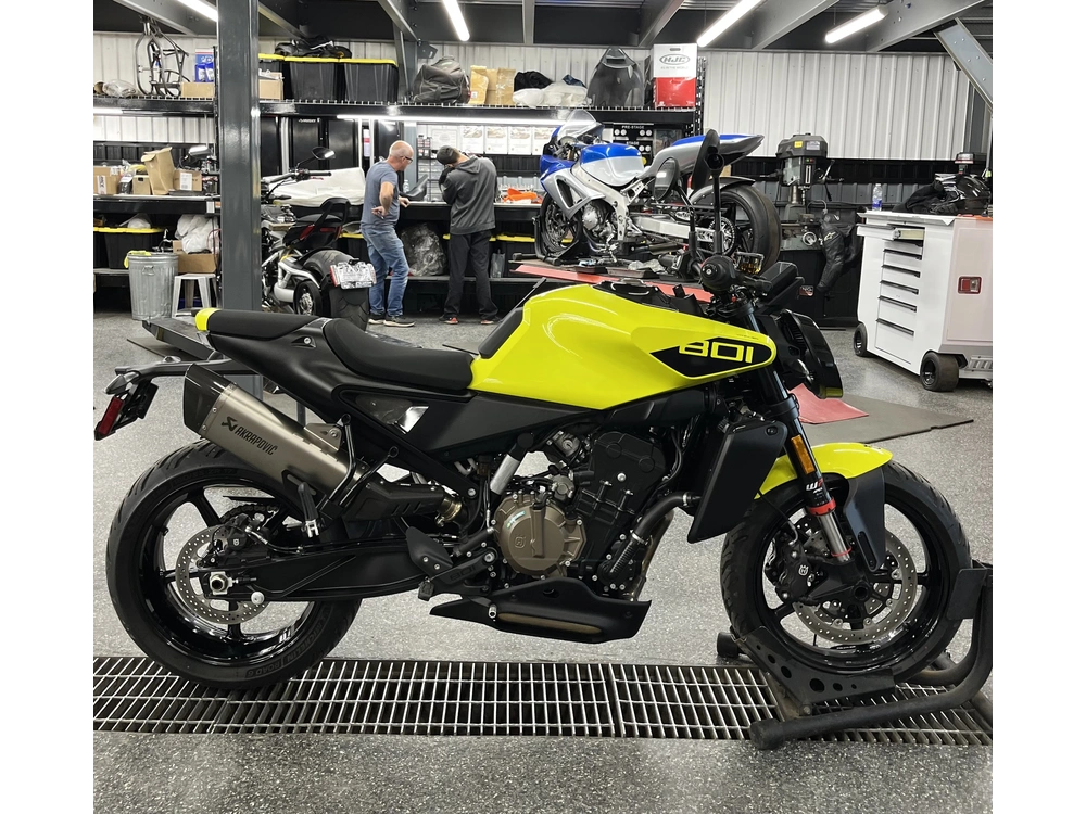 Husqvarna Vitpilen 8 2025 alt