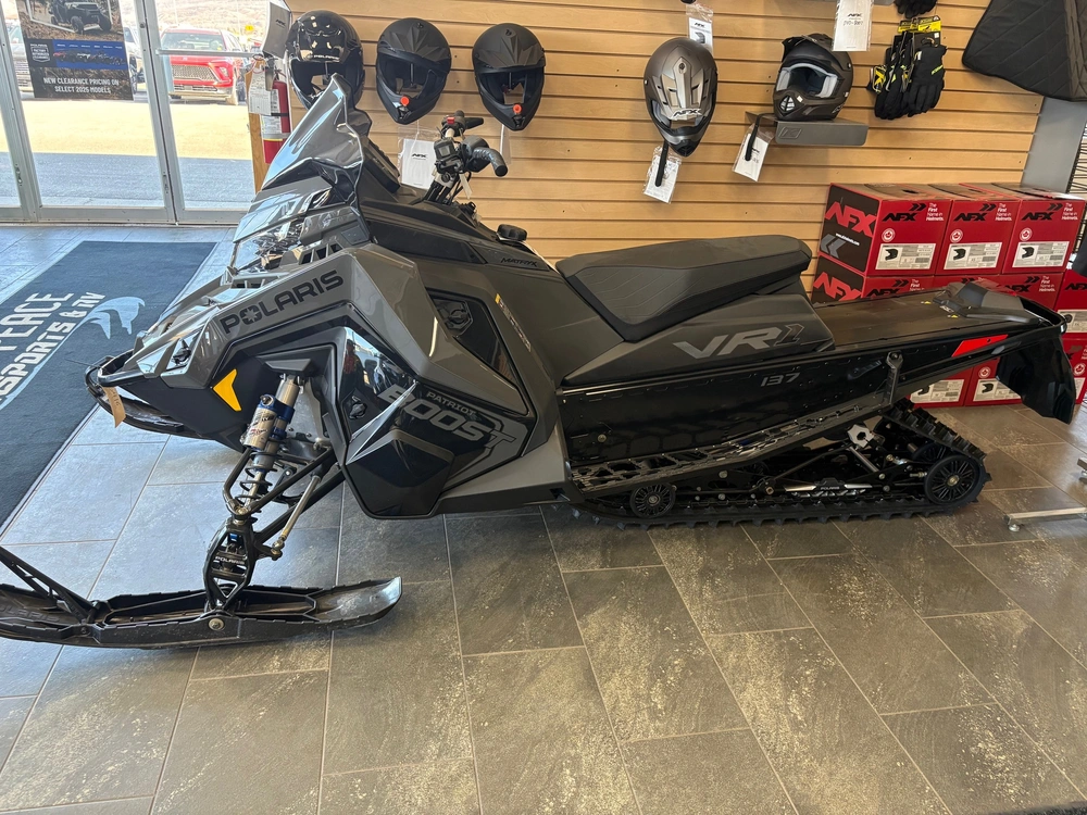 2025 Polaris Boost Indy Vr1 137 alt