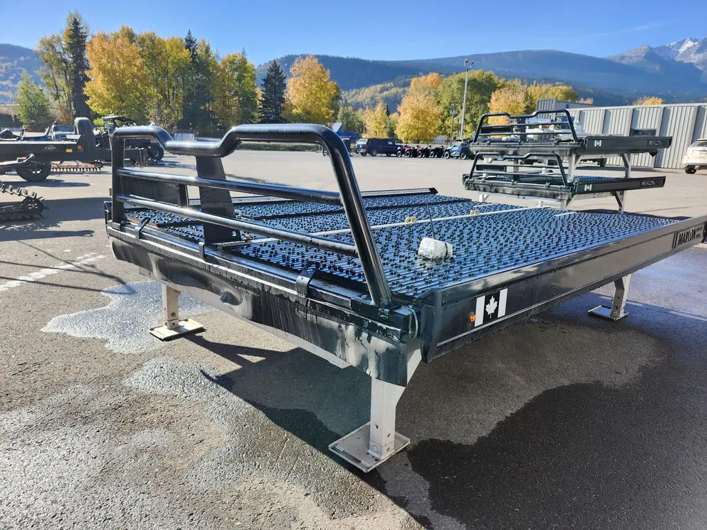 2025 Marlon 8' Xplore Pro III - Fits truck boxes from 6.5' to 8'.