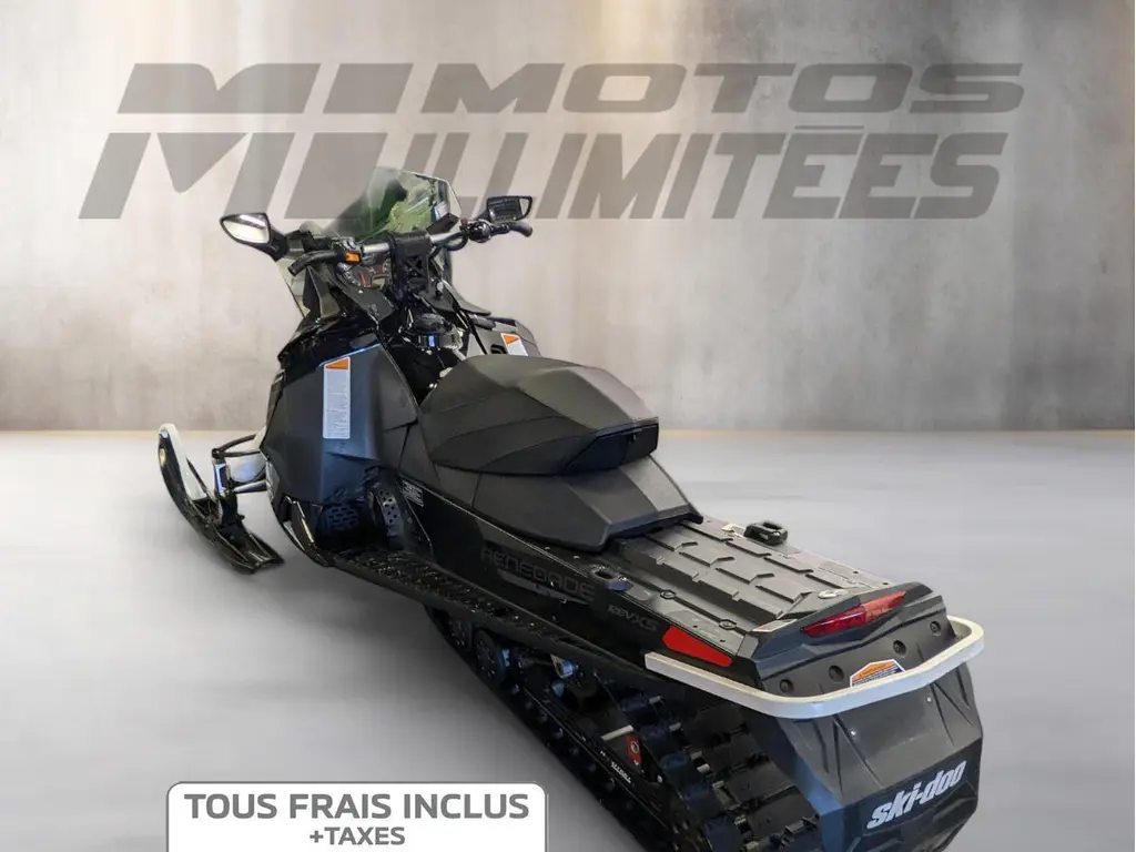 2017 Ski-Doo RENEGADE ADRENALINE 900 ACE