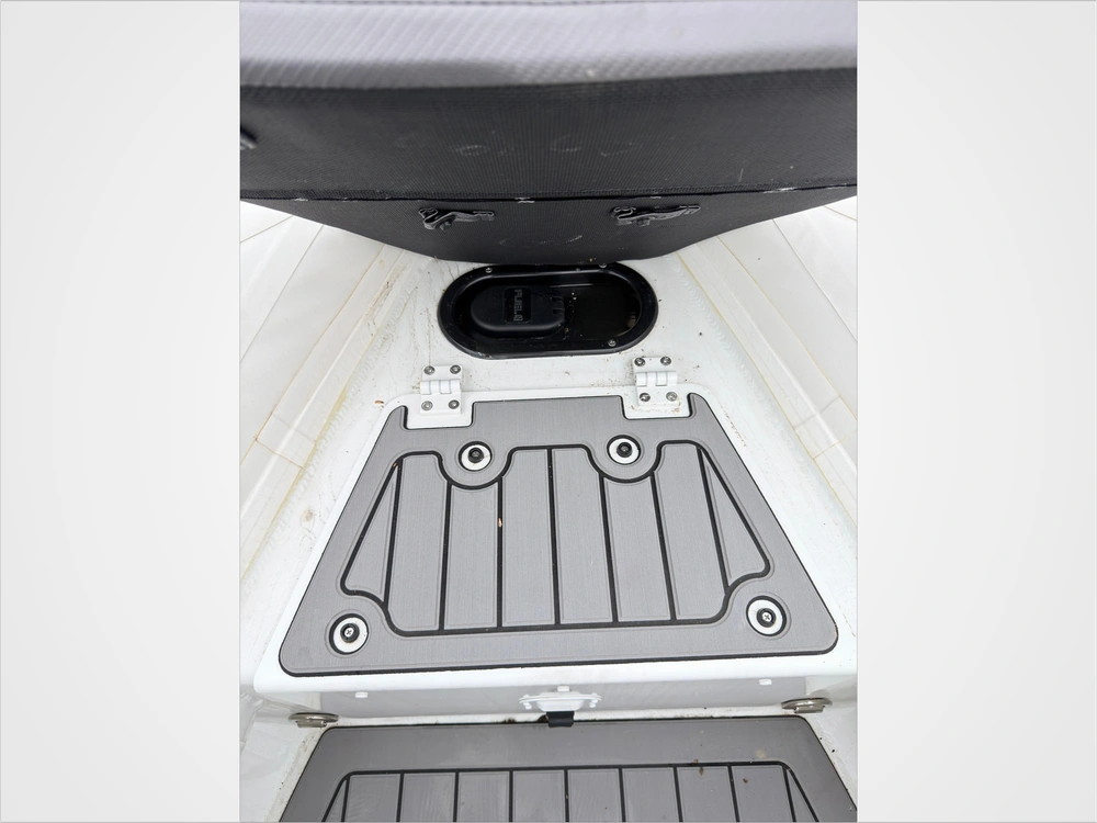 2023 Highfield Sp390 alt