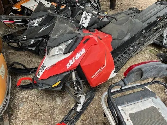 2016 Ski-Doo Summit® SP Rotax® 800R E-TEC® 174 - Lava Red