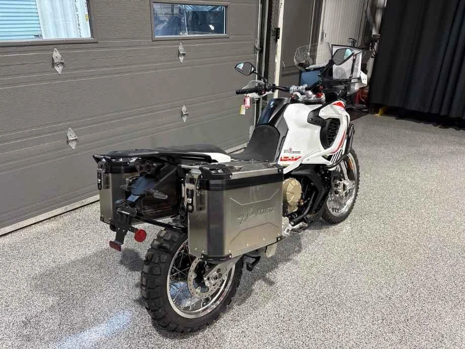 2024 Mv Agusta Lxp Orioli alt