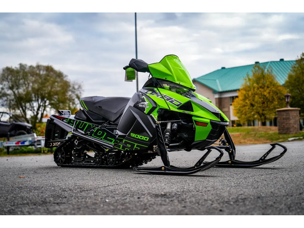Arctic Cat ZR 9000 THUNDERCAT 137  2026