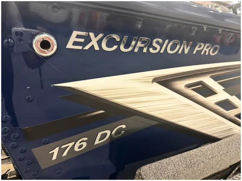 2024 Smoker-Craft Excursion 176 DC PRO