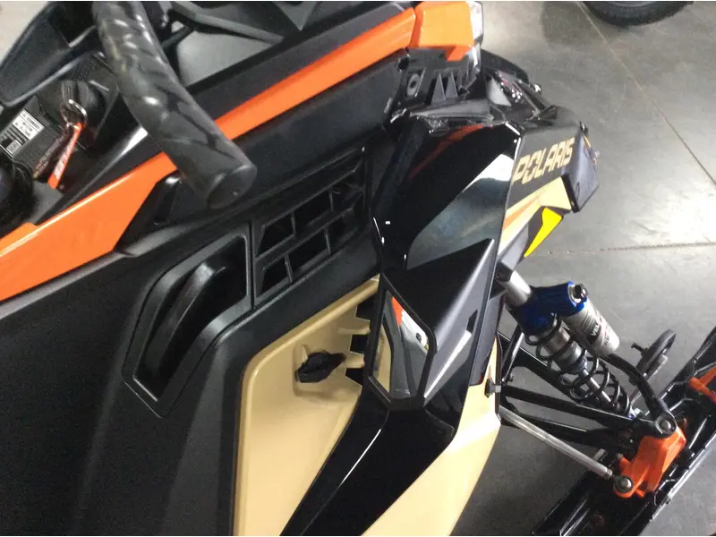 2022 Polaris DÉMO VR1 650 136