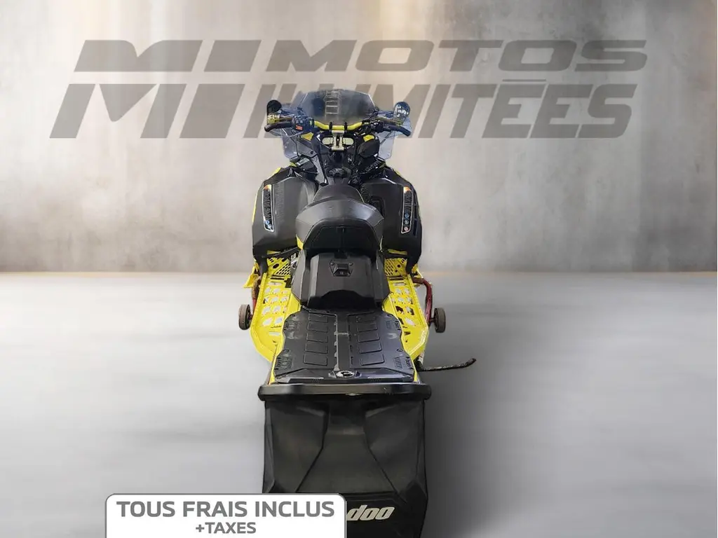 2021 Ski-Doo Renegade X-RS 900 ACE Turbo
