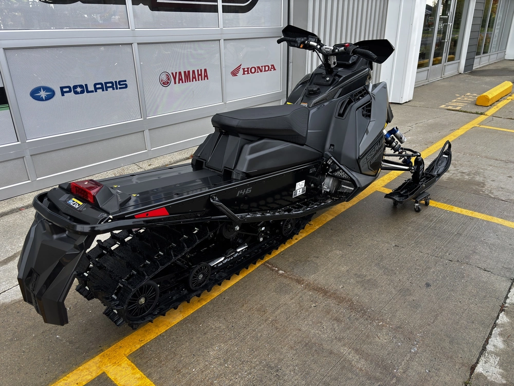 2025 Polaris 850 Switchback Assault 146 alt