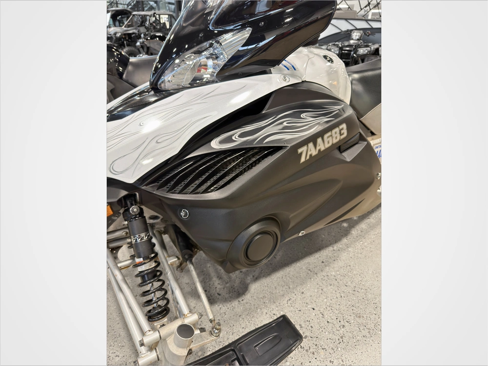 2010 Yamaha Vector Gt alt