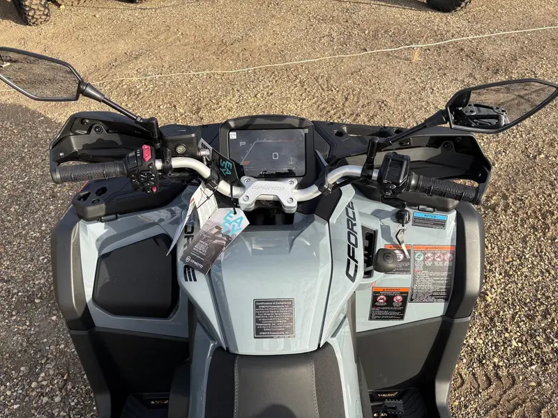 2025 CFMOTO Cforce 1000 Touring thumbnail 7