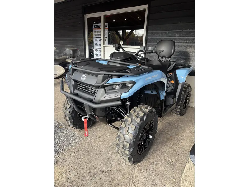 2026 Can-Am OUT MAX XT 700