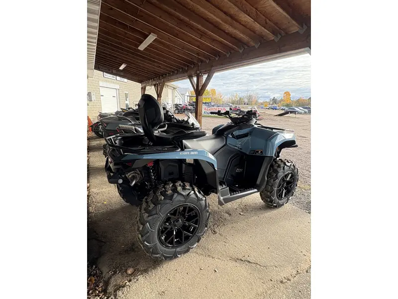 2026 Can-Am OUT MAX XT 700