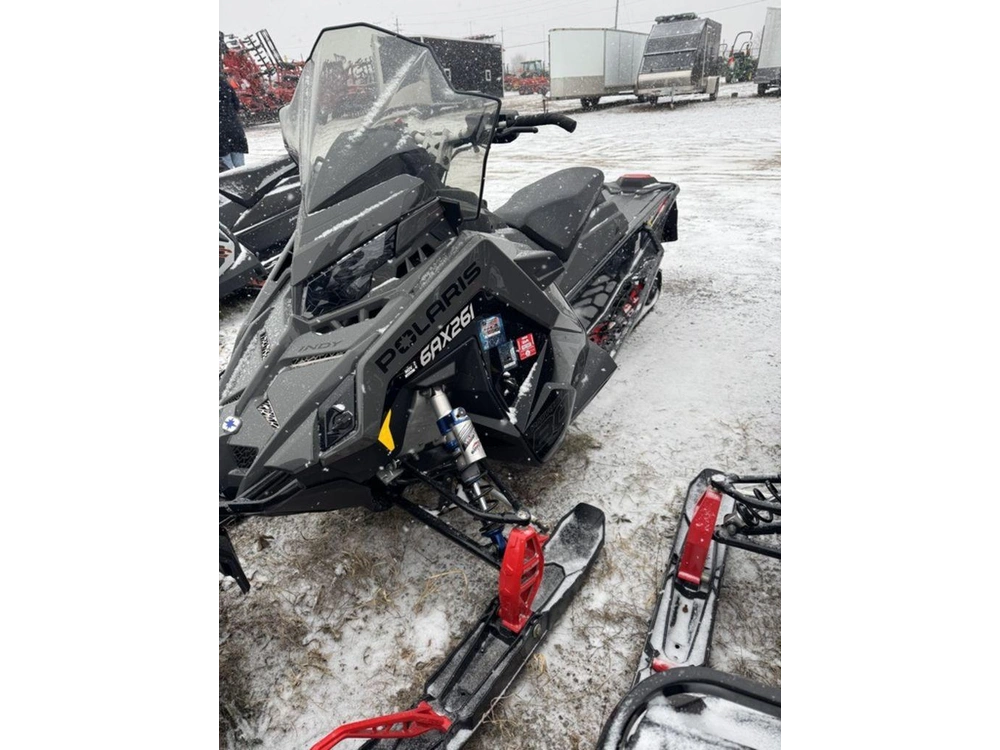 2024 Polaris Patriot Boost Indy Vr1 137 Premium Black Crystal alt