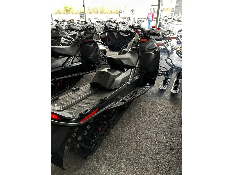 2023 Ski-Doo RENEGADE X 850