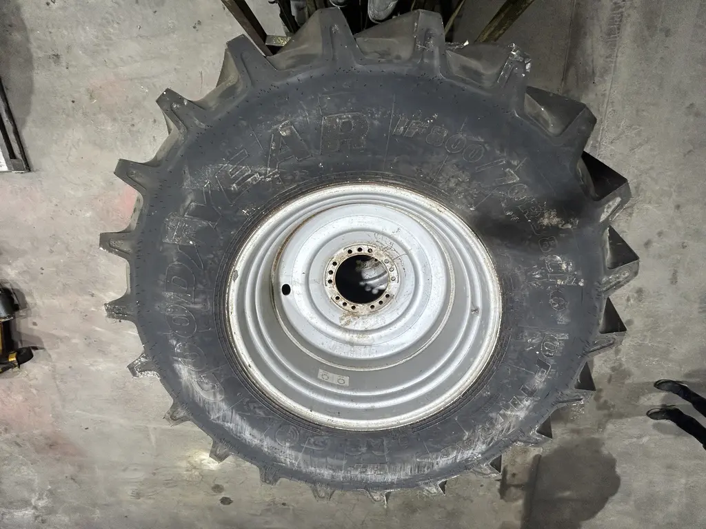 Goodyear Optitrac IF800/70R38 2010