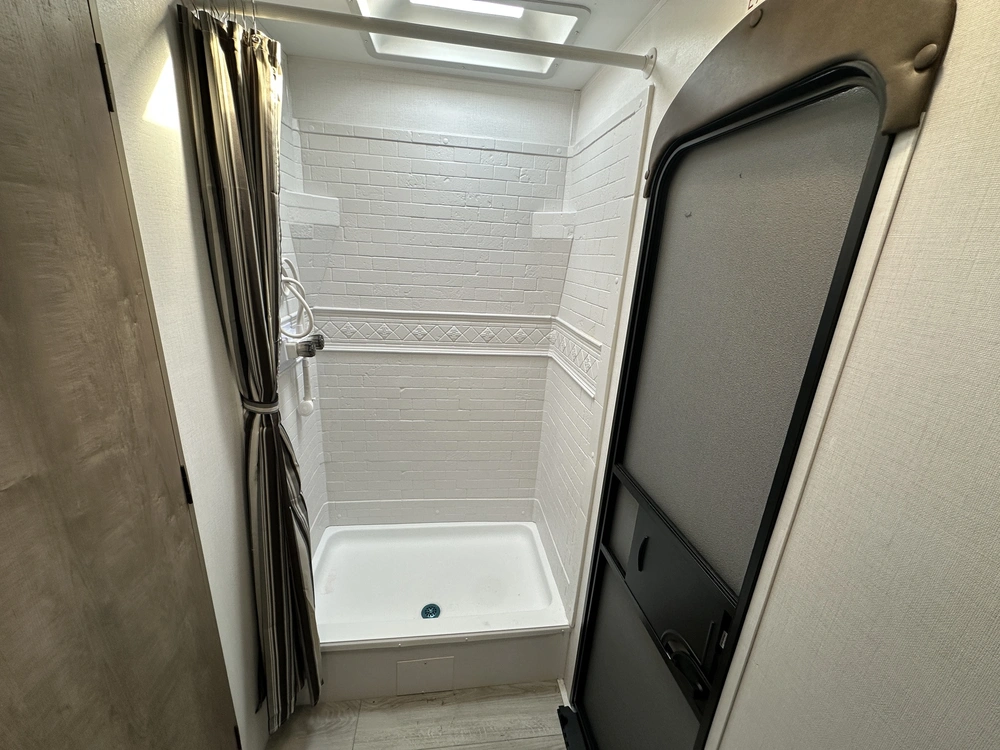 Keystone Rv Springdale 380db 2026 alt