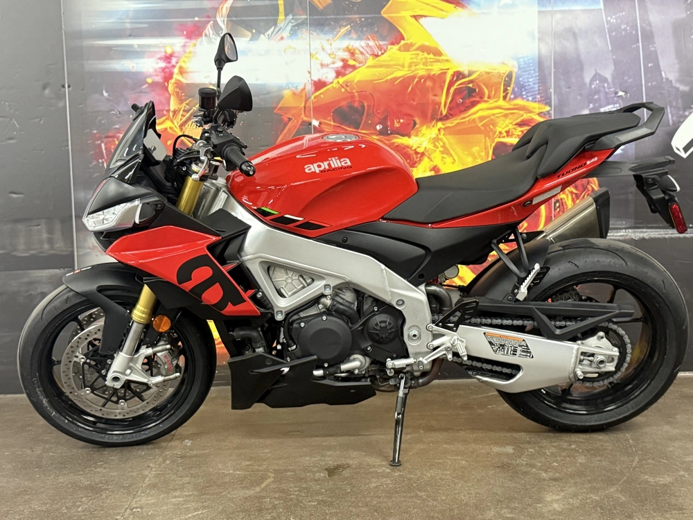 2023 Aprilia Tuono V4 1100 alt