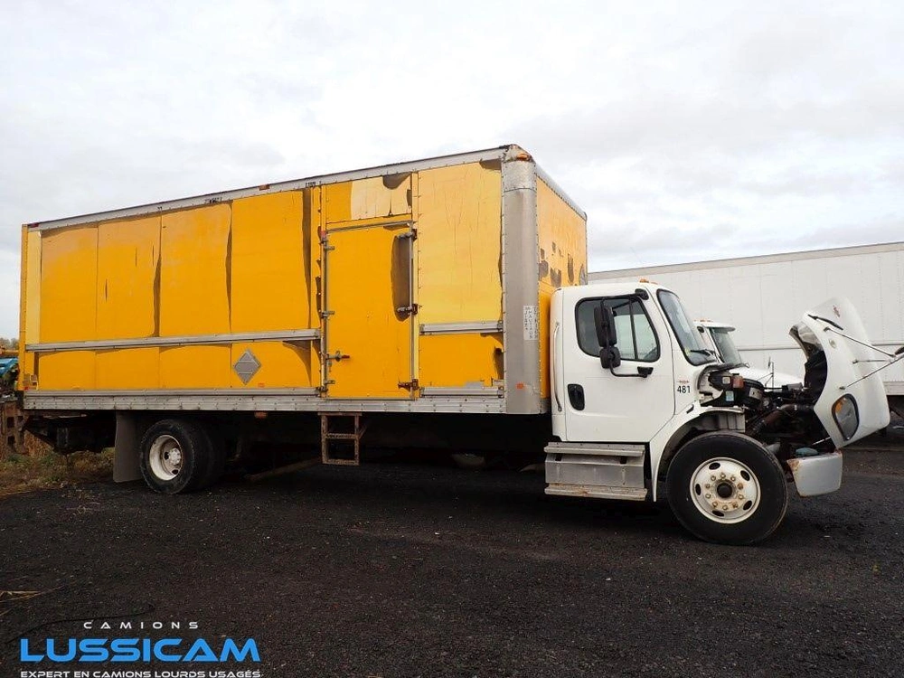 Freightliner M2-106 2013